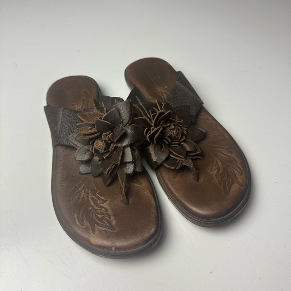 Born Astrid Brown 3-D Flower Leather Flip Flop Thong Vintage? SlipOn Sandals 6.5 - Picture 6 of 13